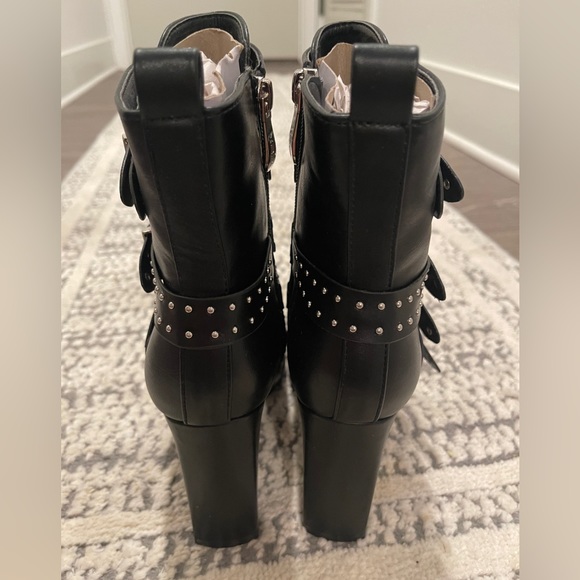 NWT - Studded Buckled Black Vegan Leather Boots Bronx Size 8 - Picture 6 of 10